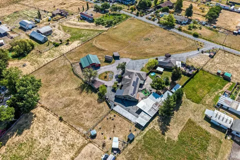 $2,495,000 | 8571 Brand Lane, Penngrove, CA 94951