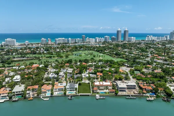 $22,000,000 | 5226 North Bay Road, Miami Beach, FL 33140