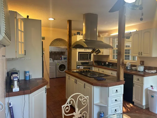 $780,000 | 13800 Southwest 73rd Street, Miami, FL 33183