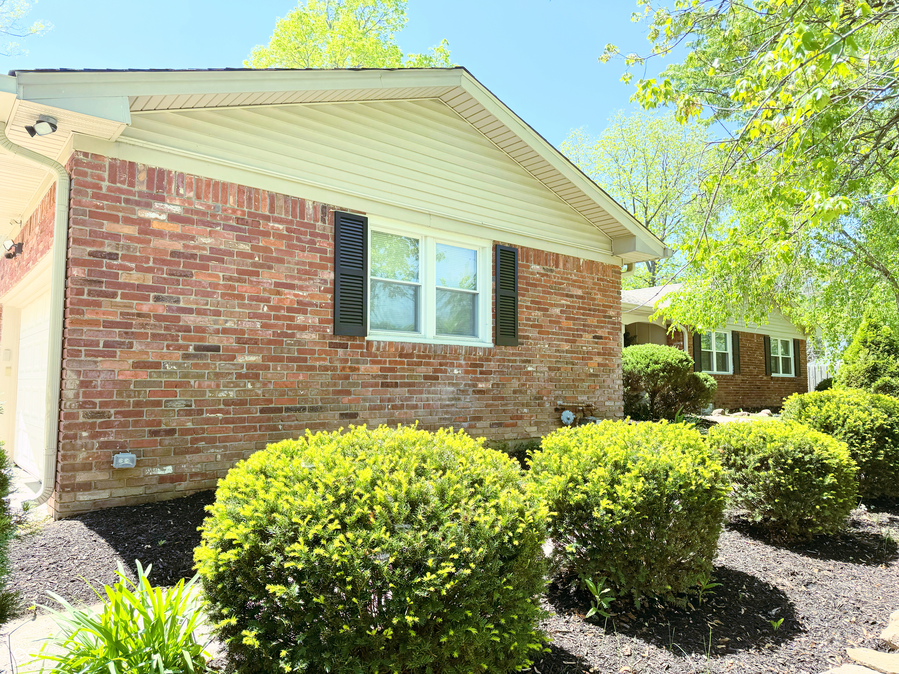 8835 Briarclift Road Indianapolis, IN 46256 - Photo 2 of 39 Gallery Image 2