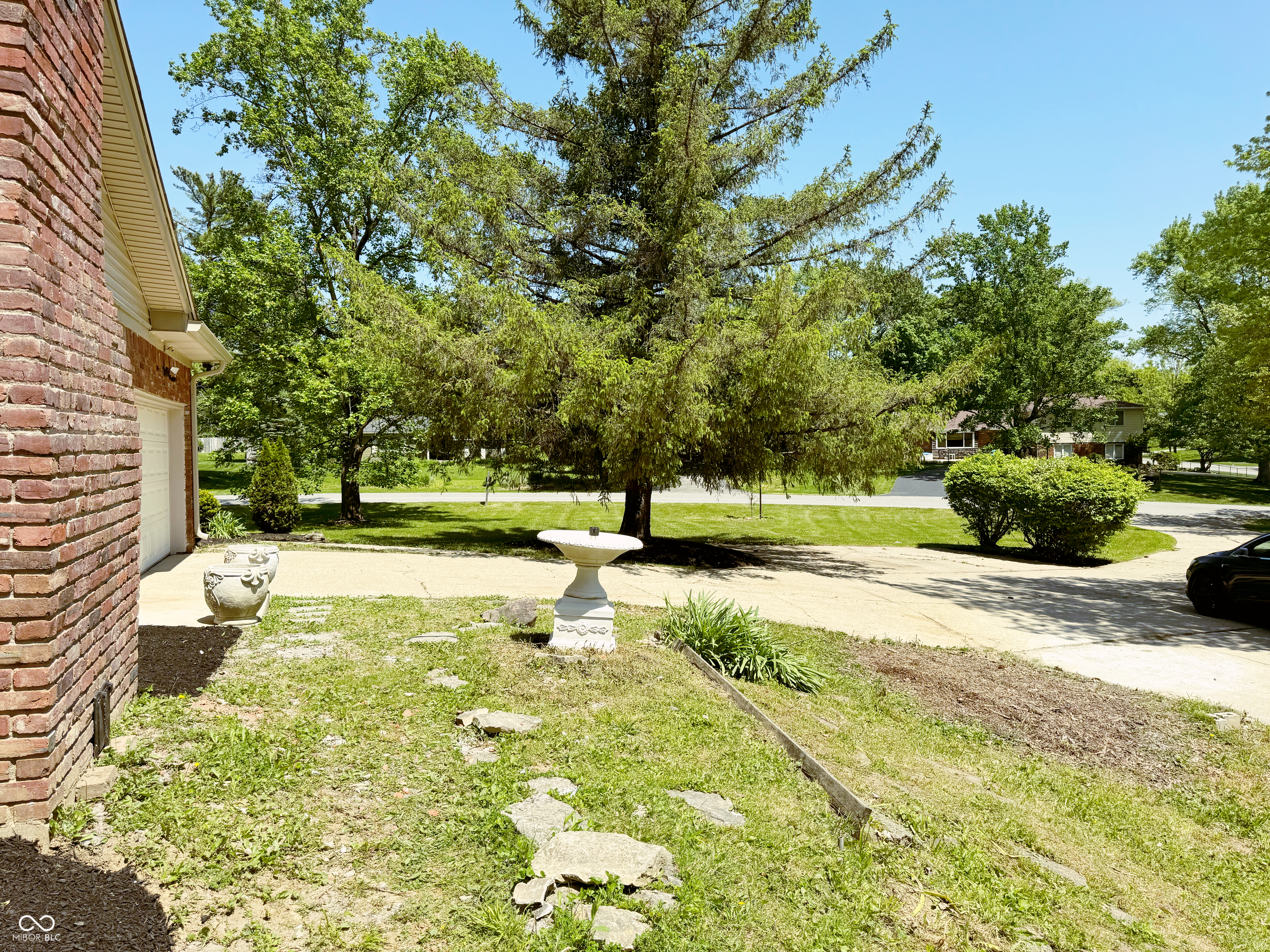8835 Briarclift Road Indianapolis, IN 46256 - Photo 37 of 39 Gallery Image 37