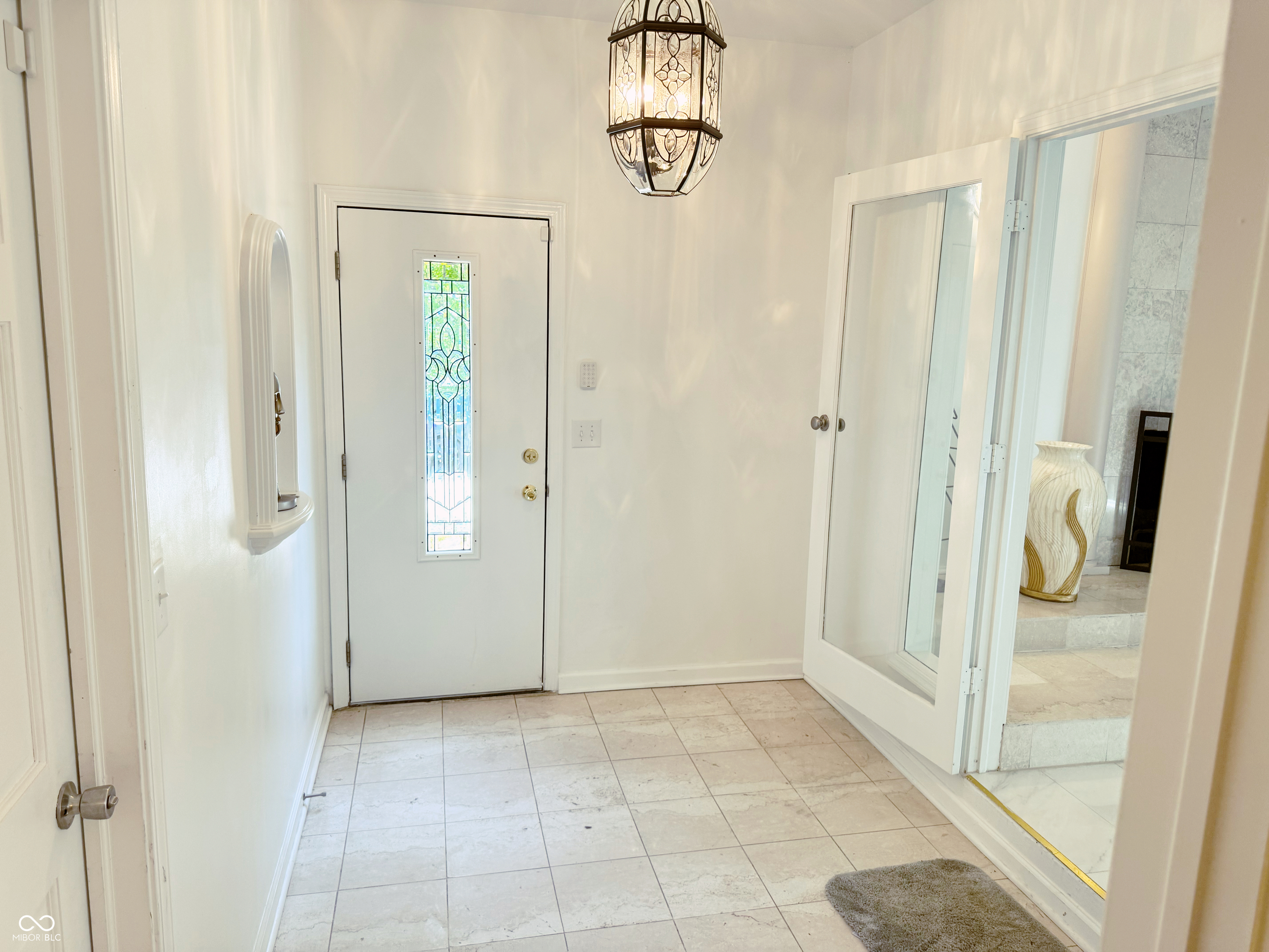 8835 Briarclift Road Indianapolis, IN 46256 - Photo 10 of 39 Gallery Image 10