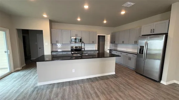 $3,200 | 604 Vine Street, Unit 144, Argyle, TX 76226