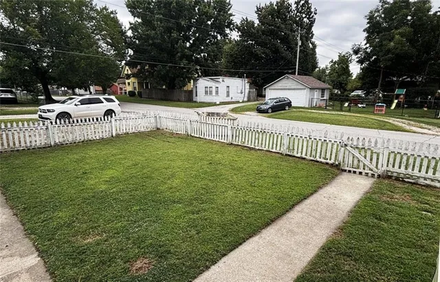 $209,900 | 1130 South Santa Fe Avenue, Chanute, KS 66720