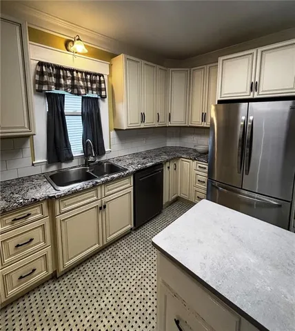 $209,900 | 1130 South Santa Fe Avenue, Chanute, KS 66720