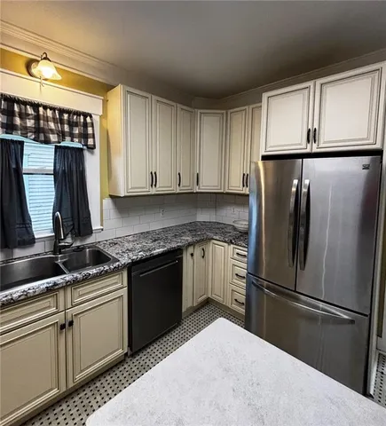 $209,900 | 1130 South Santa Fe Avenue, Chanute, KS 66720