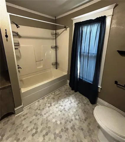 $209,900 | 1130 South Santa Fe Avenue, Chanute, KS 66720