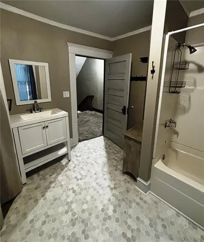 $209,900 | 1130 South Santa Fe Avenue, Chanute, KS 66720