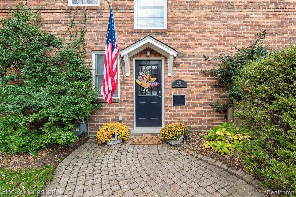 251 Moran Road Grosse Pointe Farms, MI 48236 - Photo 42 of 47