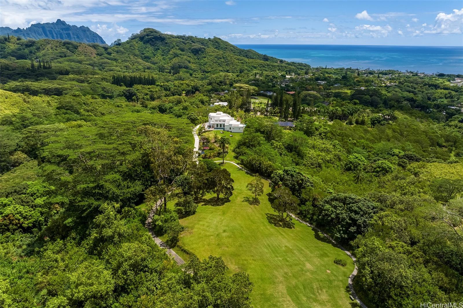 47-958 Kamakoi Road Kaneohe, HI 96744 - Photo 1 of 25 Gallery Image 1