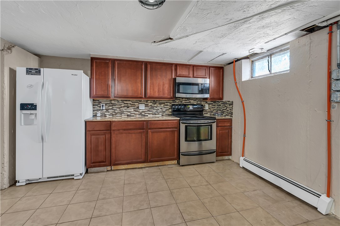 321 Hoxsie Avenue Warwick, RI 02889 - Photo 12 of 17