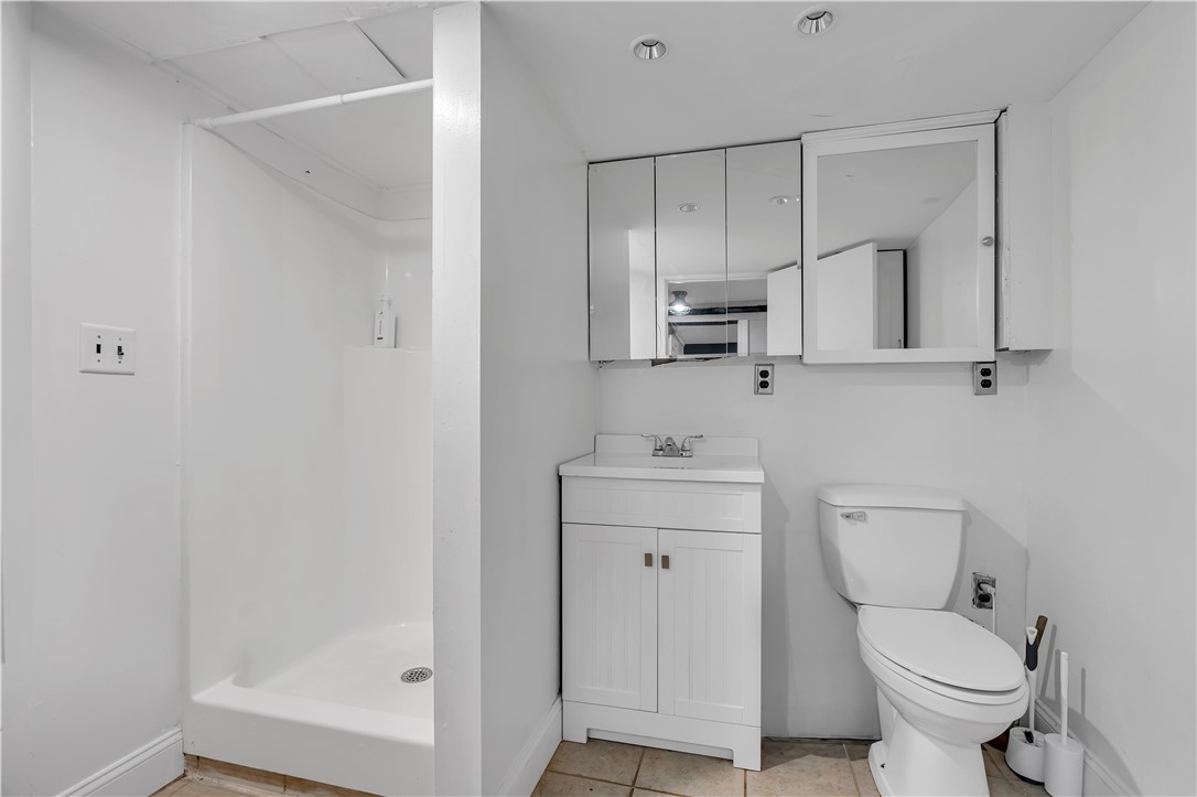 321 Hoxsie Avenue Warwick, RI 02889 - Photo 14 of 17