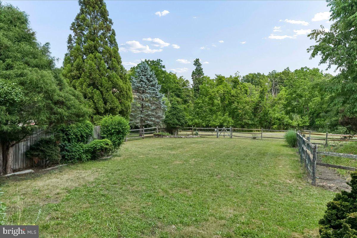 8247 Hensingersville Road Alburtis, PA 18011 - Photo 5 of 68