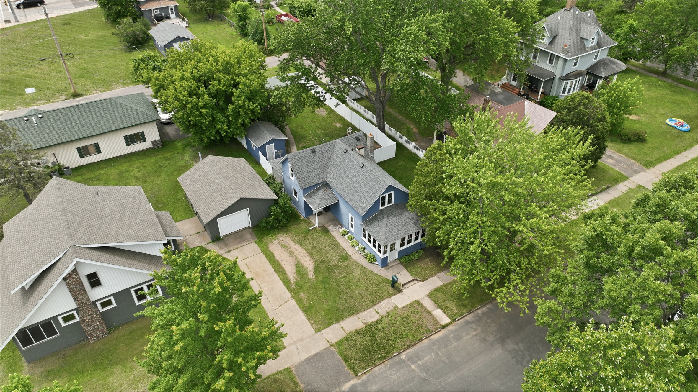 209 Vine Street Spooner, WI 54801 - Photo 5 of 39