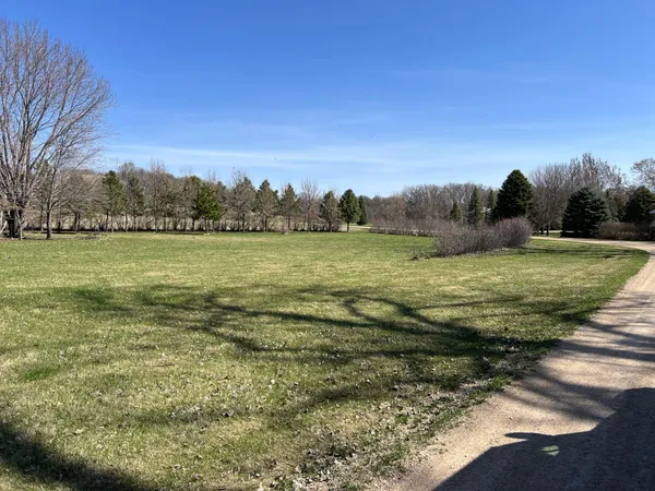 $115,000 | 33780 Shady Oak Drive, Clinton, MN 56225