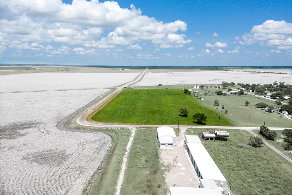 604 Wilhelm Austwell, TX 77950 - Photo 11 of 40
