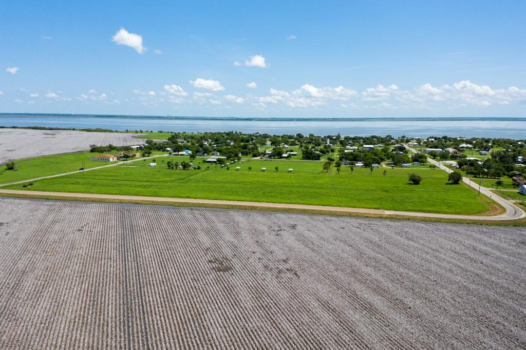 604 Wilhelm Austwell, TX 77950 - Photo 6 of 40
