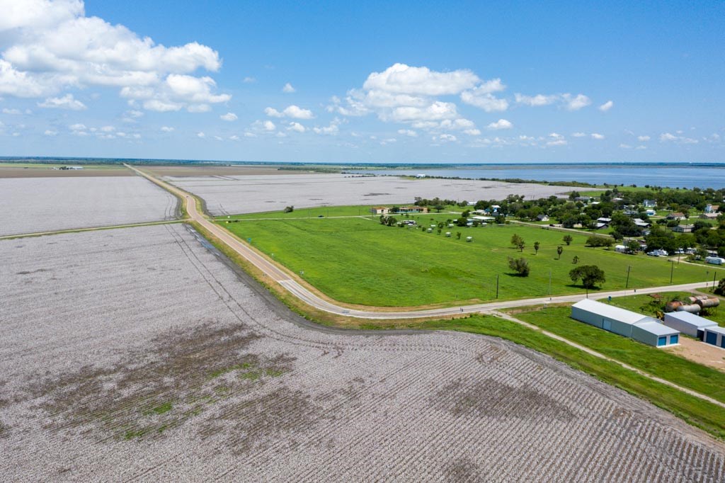 604 Wilhelm Austwell, TX 77950 - Photo 9 of 40