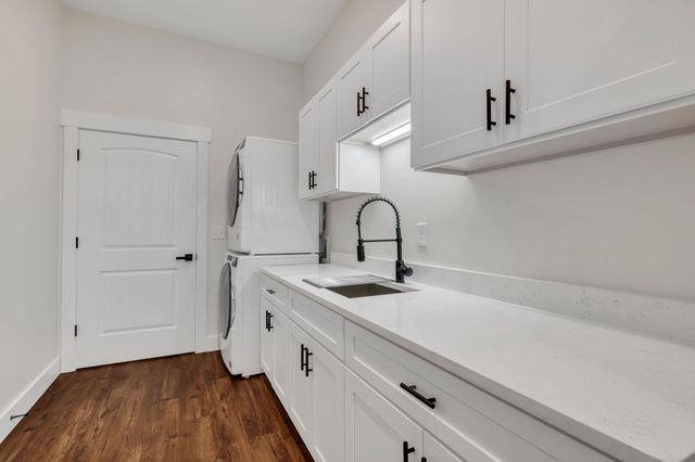 a big yard with lots of green space and porch