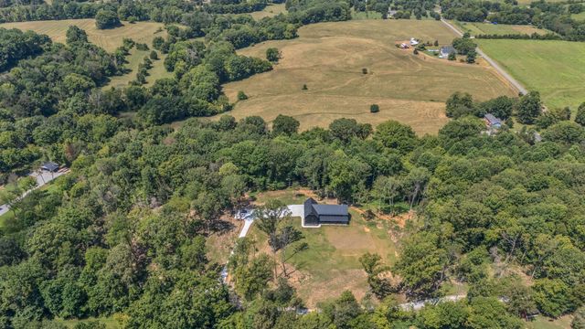 $1,550,000 | 3573 Sandy Springs Road, Cedar Hill, TN 37032