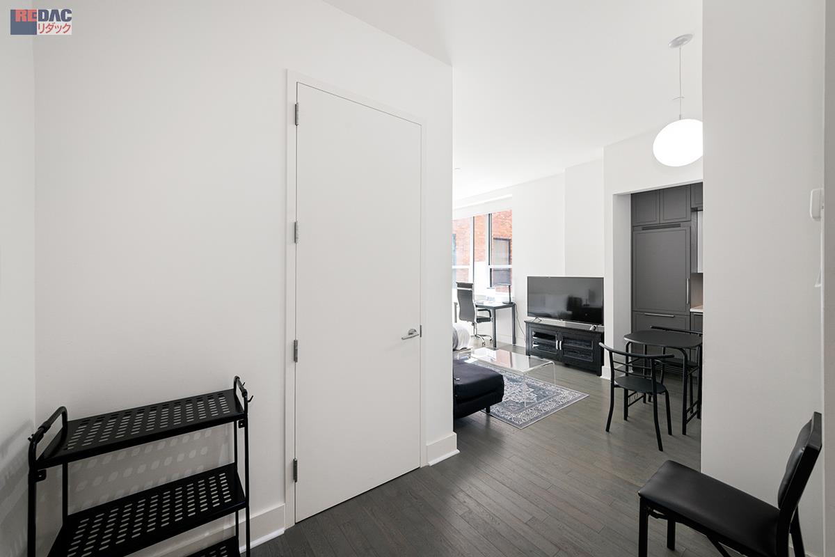 416 West 52nd Street, Unit 424 Manhattan, NY 10019 - Photo 5 of 9