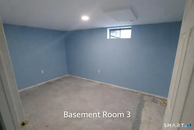 $289,900 | 2 Sharren Lane, Enfield, CT 06082