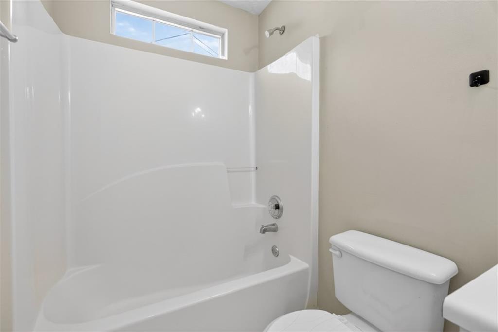 3159 Panthers Trace Decatur, GA 30034 - Photo 17 of 39 a bathroom with a toilet and a bathtub