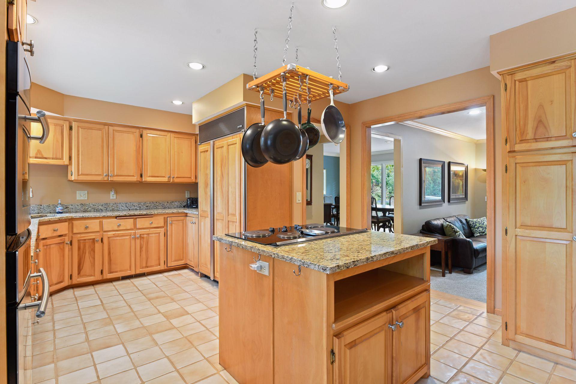 2322 Sheridan Hills Road Minnetonka, MN 55391 - Photo 17 of 58 Gallery Image 17