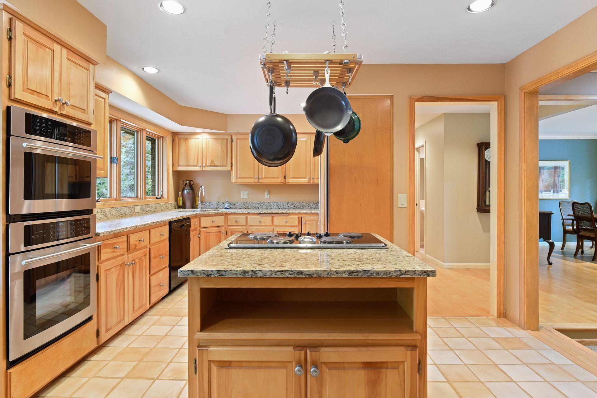 2322 Sheridan Hills Road Minnetonka, MN 55391 - Photo 18 of 58 Gallery Image 18