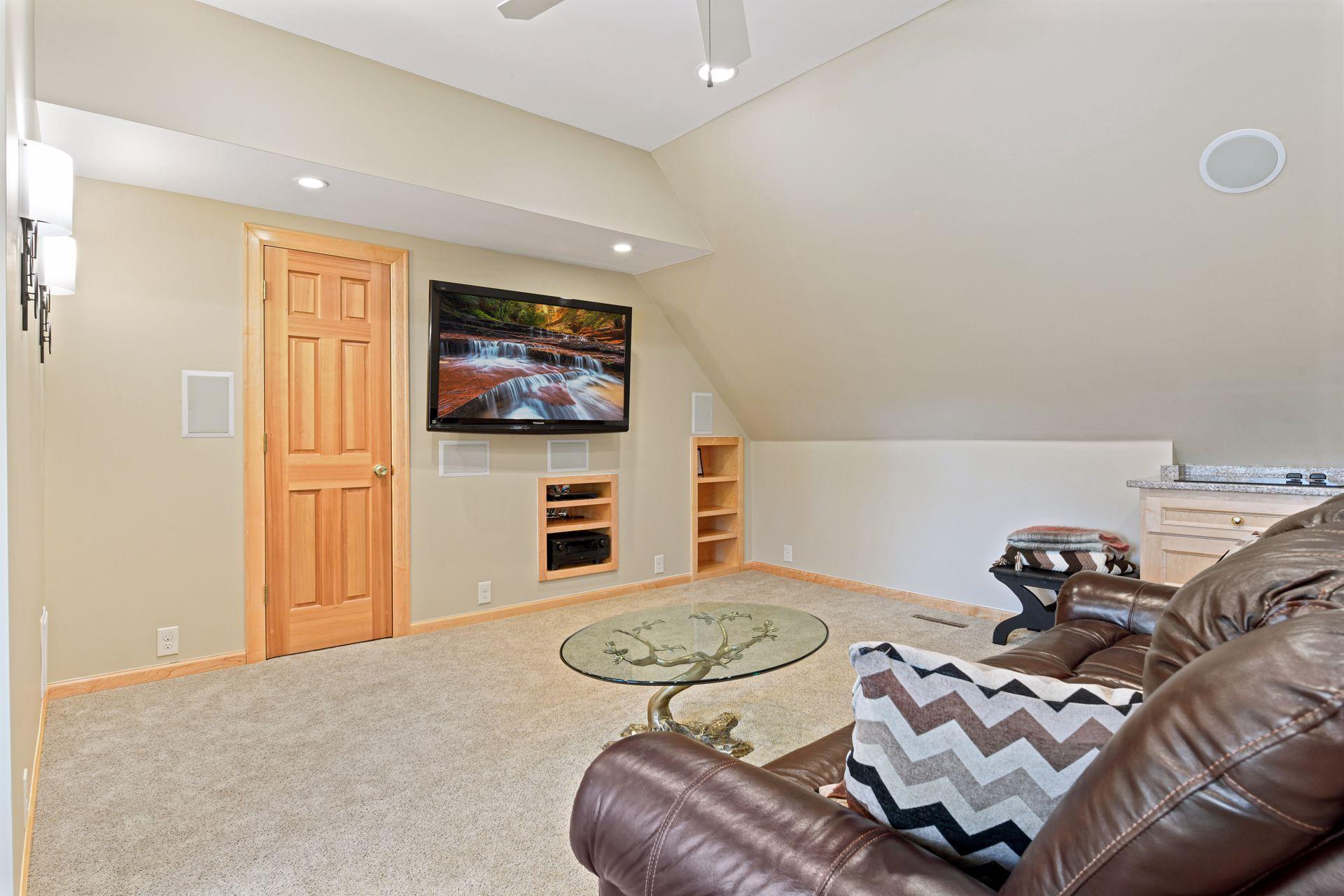 2322 Sheridan Hills Road Minnetonka, MN 55391 - Photo 42 of 58 Gallery Image 42
