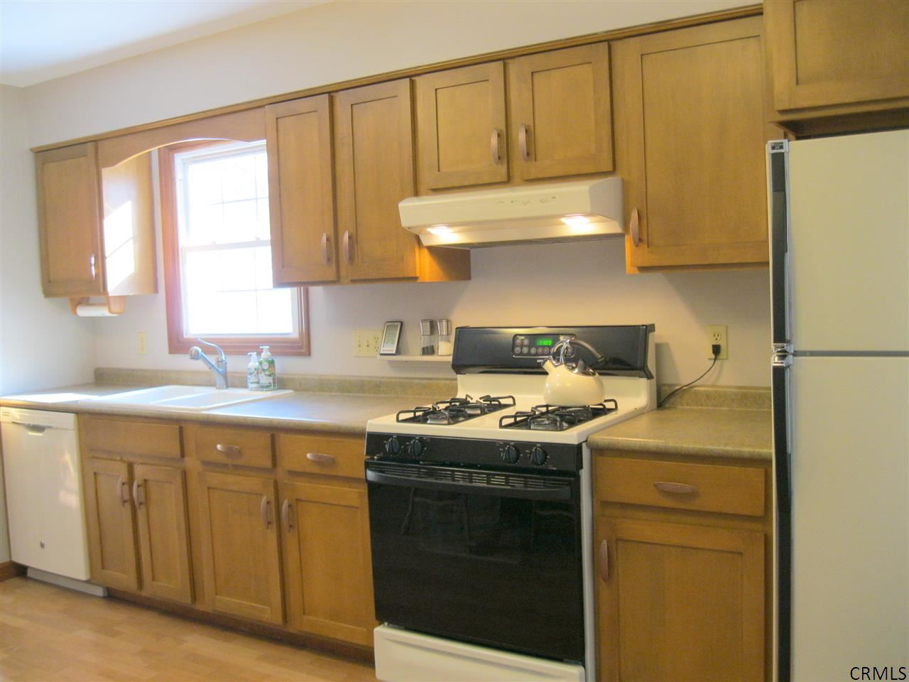 26 Summit Road Bethlehem, NY 12054 - Photo 8 of 17 Photo 8