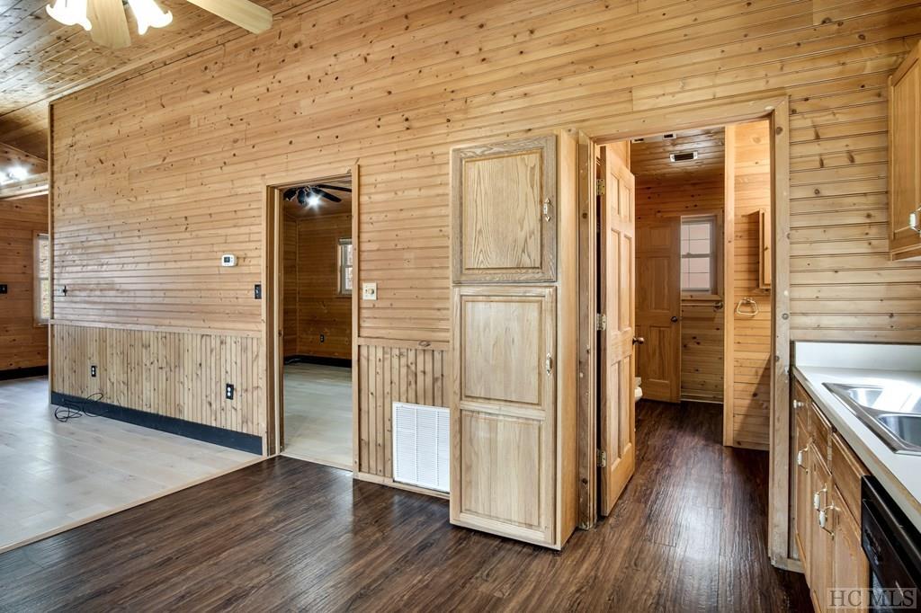 306 Griffin Road Franklin, NC 28734 - Photo 31 of 64 Gallery Image 31