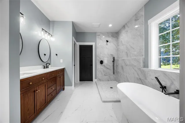 $825,000 | 229 Victor Court, Ballwin, MO 63021