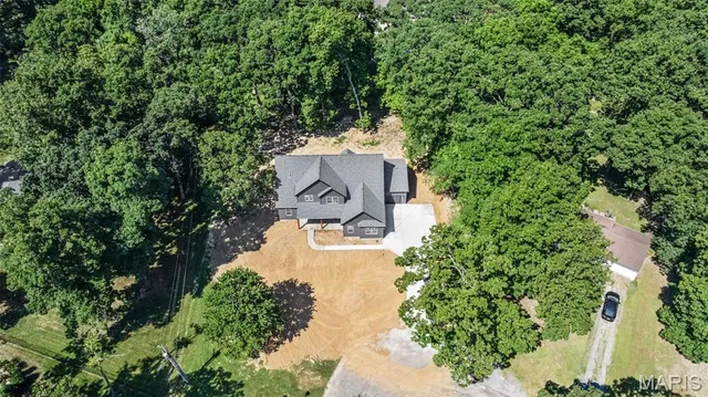 $825,000 | 229 Victor Court, Ballwin, MO 63021