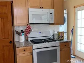 $3,300 | 67 Florida Street, Long Beach, NY 11561