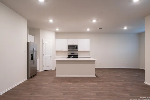 $2,700 | 13944 San Saba Falls, San Antonio, TX 78253