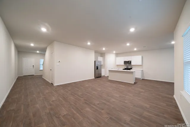 $2,700 | 13944 San Saba Falls, San Antonio, TX 78253