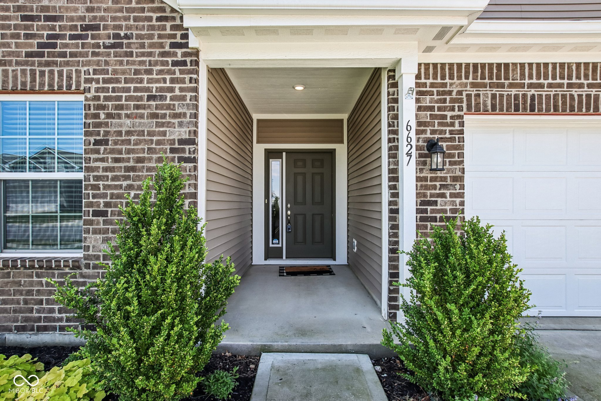 6627 Mayapple Drive Pendleton, IN 46064 - Photo 2 of 35