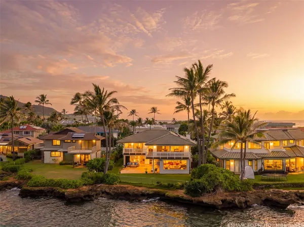 $7,888,000 | 611 Kaimalino Place, Kailua, HI 96734