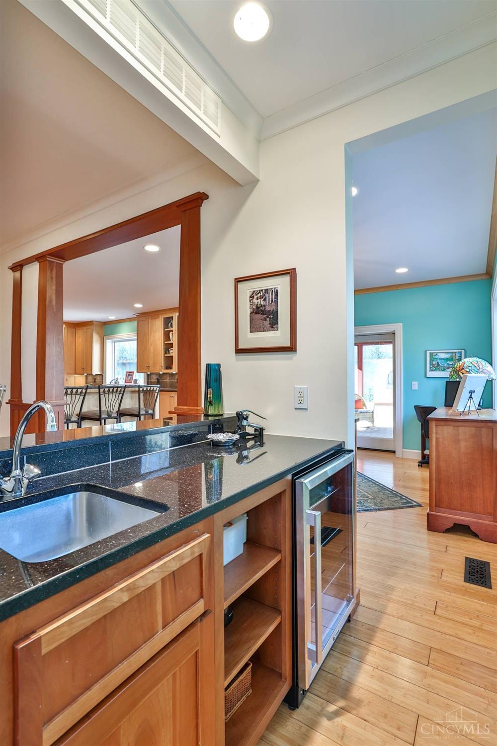 401 West Galbraith Road Wyoming, OH 45215 - Photo 32 of 55