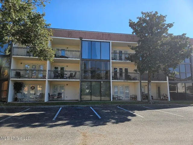 $239,900 | 2046 Beach Boulevard, Unit C311, Biloxi, MS 39531
