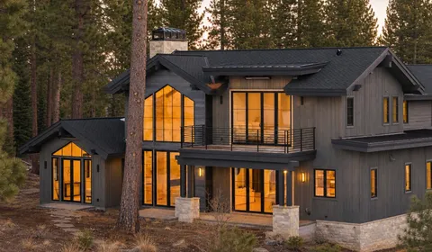 $4,250,000 | 9233 Heartwood Drive, Truckee, CA 96161