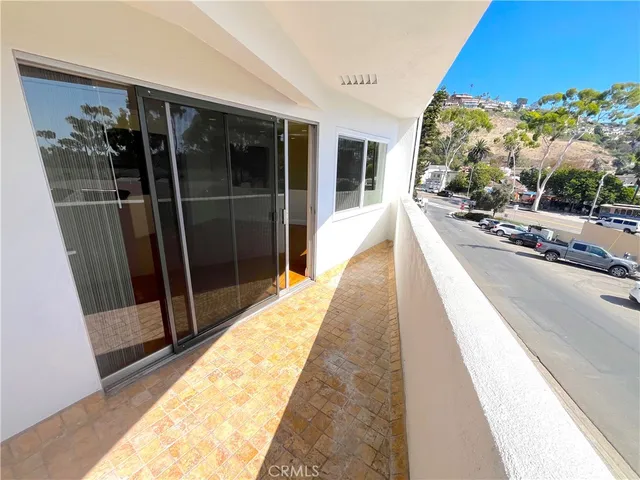 $3,595 | 100 Cliff Drive, Unit 5, Laguna Beach, CA 92651