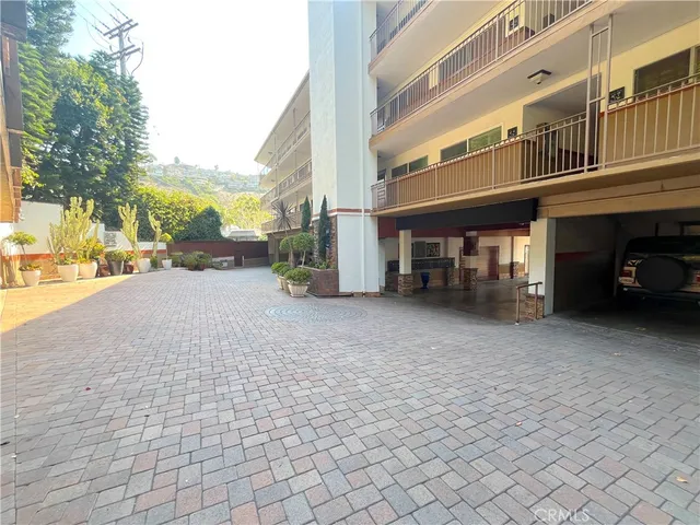 $3,595 | 100 Cliff Drive, Unit 5, Laguna Beach, CA 92651