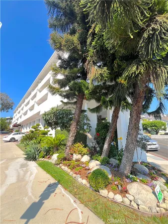 $3,295 | 100 Cliff Drive, Unit 5, Laguna Beach, CA 92651
