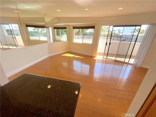 $3,595 | 100 Cliff Drive, Unit 5, Laguna Beach, CA 92651