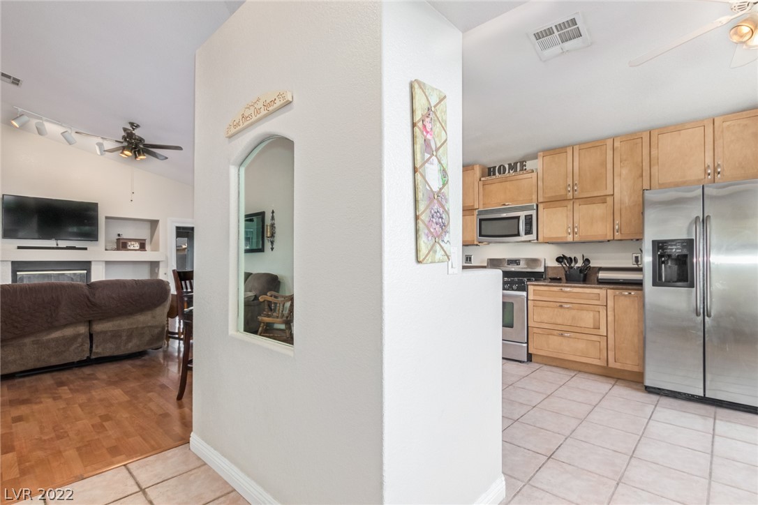 4319 Blushed Meadows Road North Las Vegas, NV 89031 - Photo 15 of 29