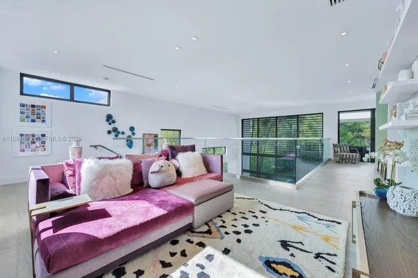 $5,395,000 | 7900 Southwest 54th Avenue, Miami, FL 33143