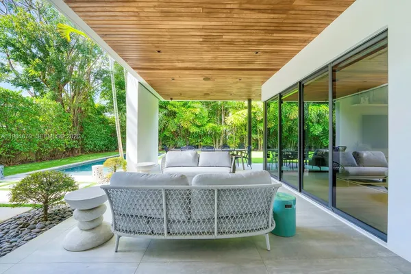 $5,395,000 | 7900 Southwest 54th Avenue, Miami, FL 33143