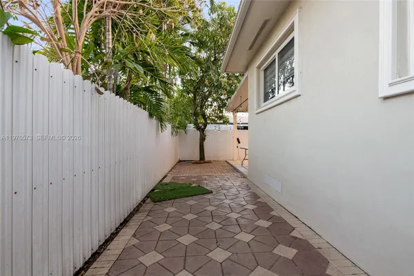 $3,650 | 1620 Southwest 19th Street, Unit 1620, Miami, FL 33145